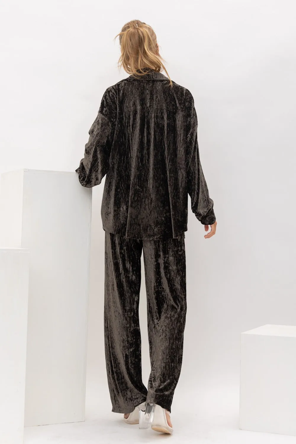 Lillee Crinkled Velvet Oversized Top